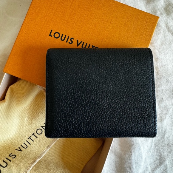 Louis Vuitton Double V Flap Victorine Wallet - Picture 13 of 16